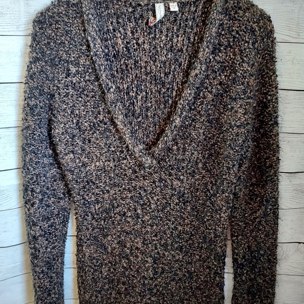 Ladies v-neck sweater